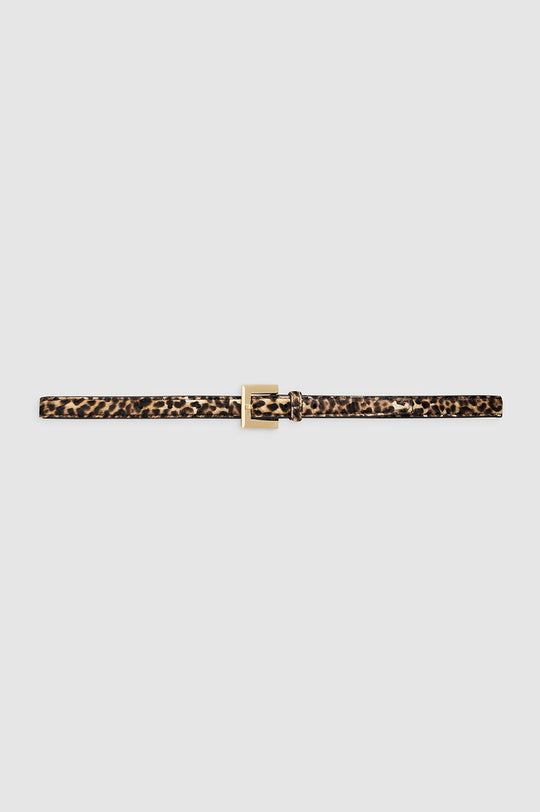 Anine Bing Nicola Belt – Leopard Calf Hair bælte med gyldent firkantet spænde og small polstret rem i ægte kalvehår.
