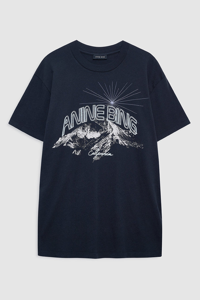 Anine Bing Walker Tee California i Vintage Black – T-shirt i 100% bomuld med rund hals og grafisk California-print.
