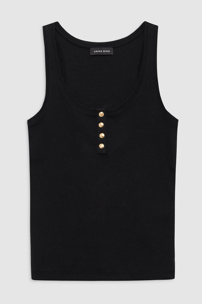 Anine Bing Alessia Tank – ribbet tanktop i bomuldsblanding med guld-monogram knapper og afslappet pasform. 