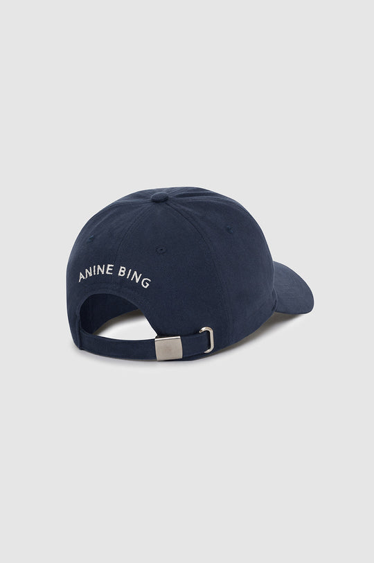Anine Bing kasket i washed navy med broderet logo. 
