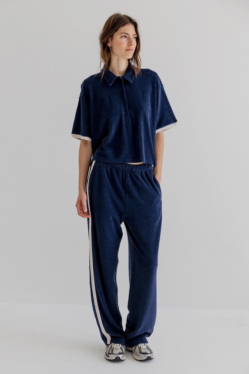 Project AJ117 Celine polo i midnight med kort ærme og afslappet pasform.