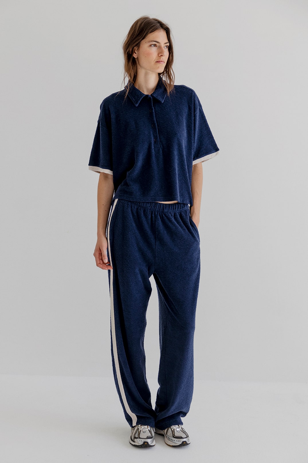 Project AJ117 Celine polo i midnight med kort ærme og afslappet pasform.