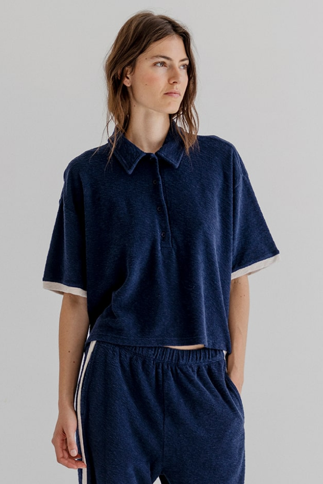 Project AJ117 Celine polo i midnight med kort ærme og afslappet pasform.