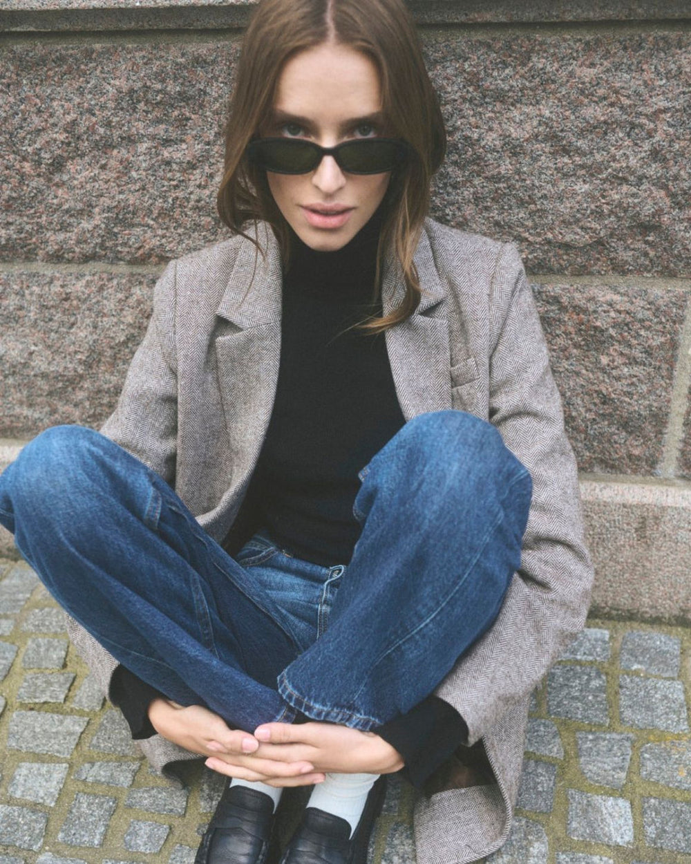 La Rouge Agnete Blazer – brun blazer med klassisk snit og foret inderside.
