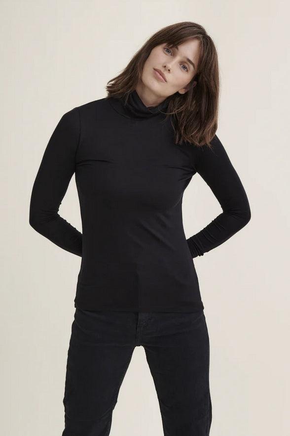 Basic Apparel | T-shirt | Joline T-neck, black