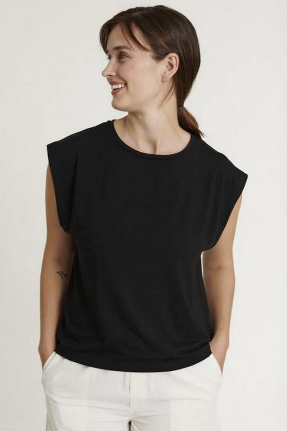 Basic Apparel Jolanda Tank Top i sort - Blød Tencel top med løst fit