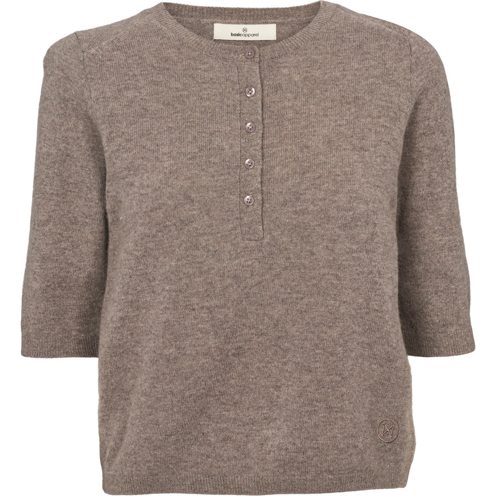 Basic Apparel Selem Granddad Tee i portobella – strik-T-shirt i 100% merinould med rund hals, korte ærmer og afslappet pasform.
