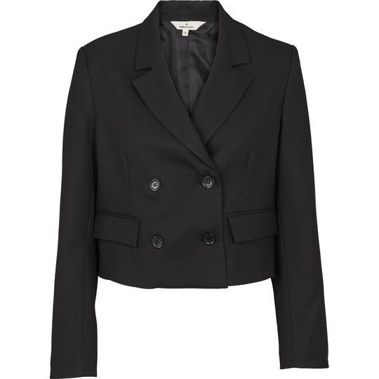 Basic Apparel Radi Short Jakke i sort – let, dobbeltradet jakke i genanvendt polyester med reverskrave og løs pasform.
