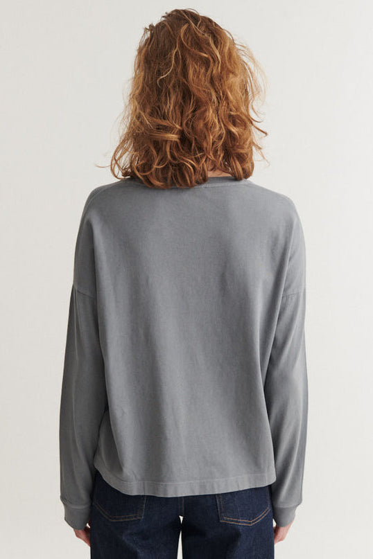 Basic Apparel Boni LS T-shirt poppy seed – langærmet tee i økologisk bomuld med løs pasform.
