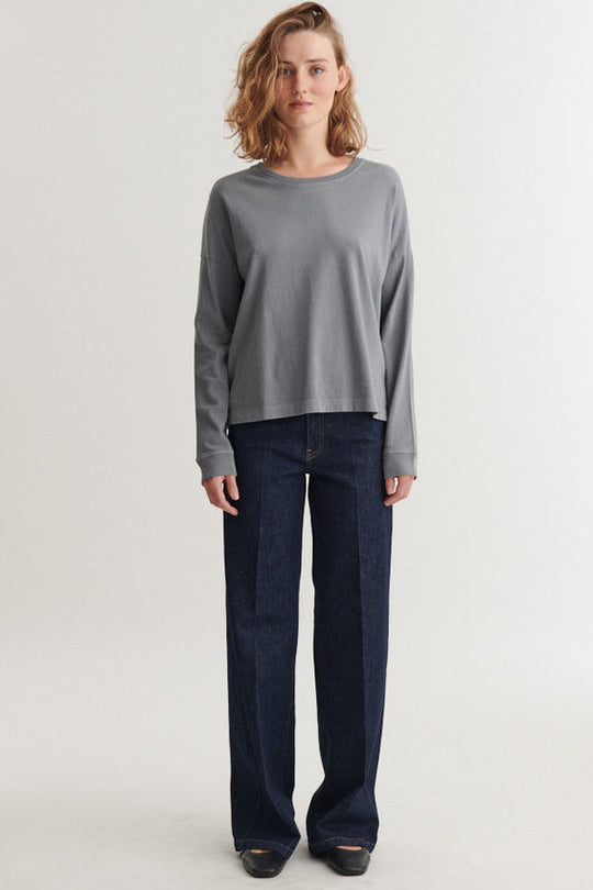 Basic Apparel Boni LS T-shirt poppy seed – langærmet tee i økologisk bomuld med løs pasform.