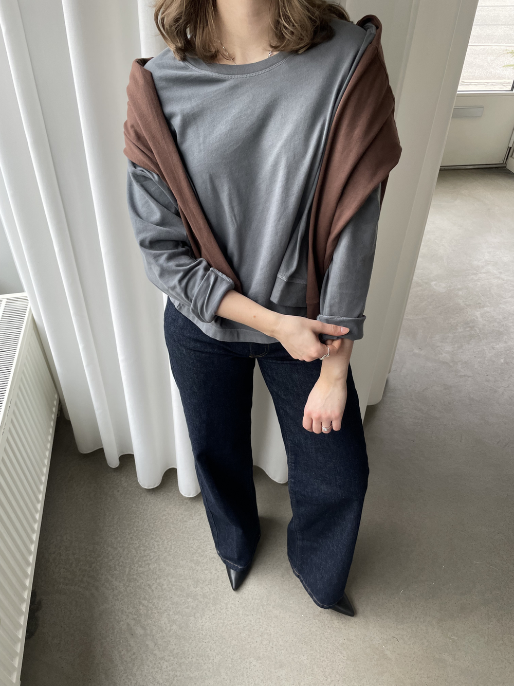 Basic Apparel Boni LS T-shirt poppy seed – langærmet tee i økologisk bomuld med løs pasform.