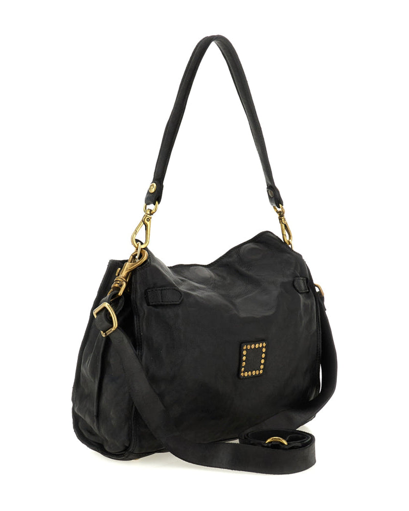 Campomaggi Ada M Shoulder Bag i sort læder.