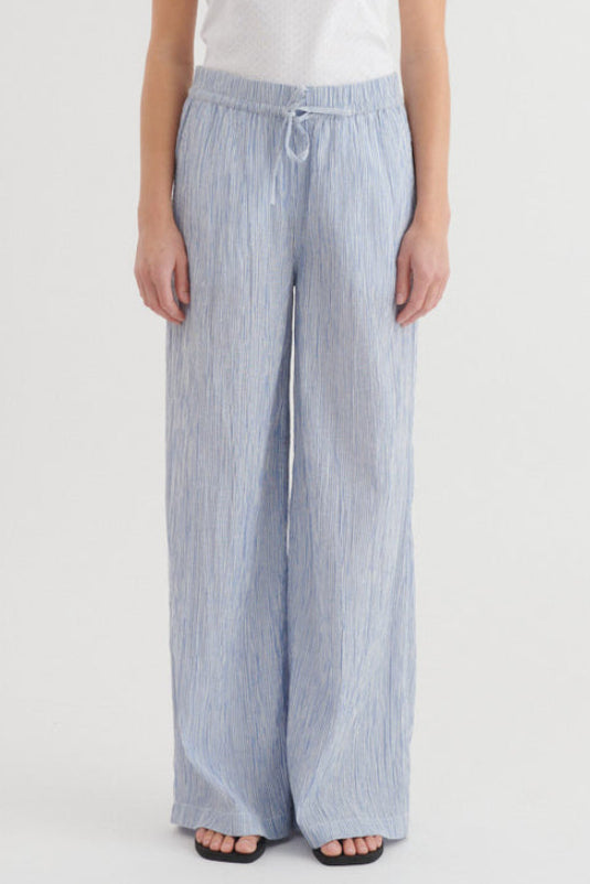 Basic Apparel Carol pants riviera – lette bukser i økologisk bomuld med elastik.