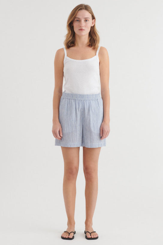 Basic Apparel Carol shorts riviera – lette shorts i økologisk bomuld med elastik.