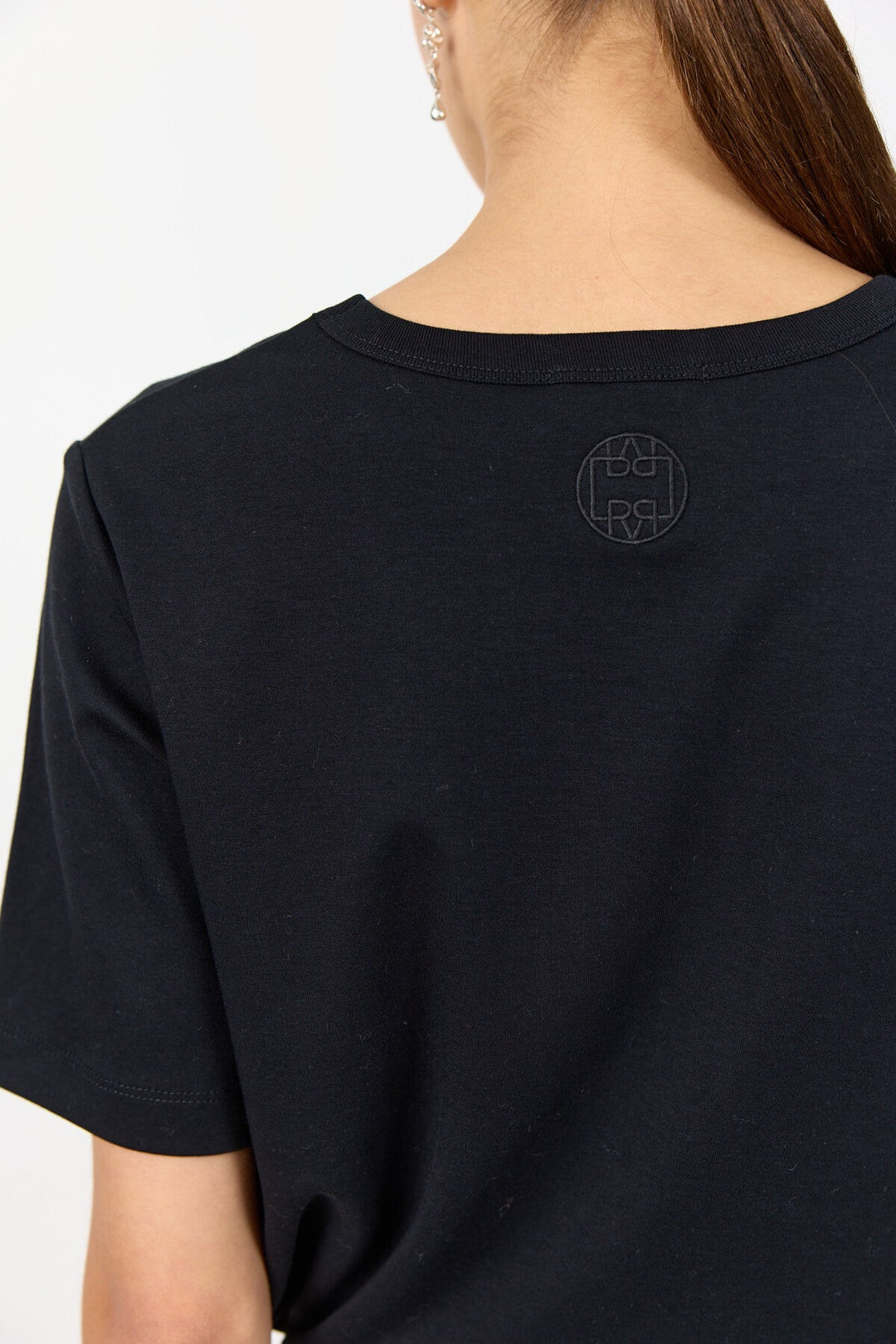 Leveté Room Paloma 2 T-shirt – klassisk T-shirt med V-hals og korte ærmer.