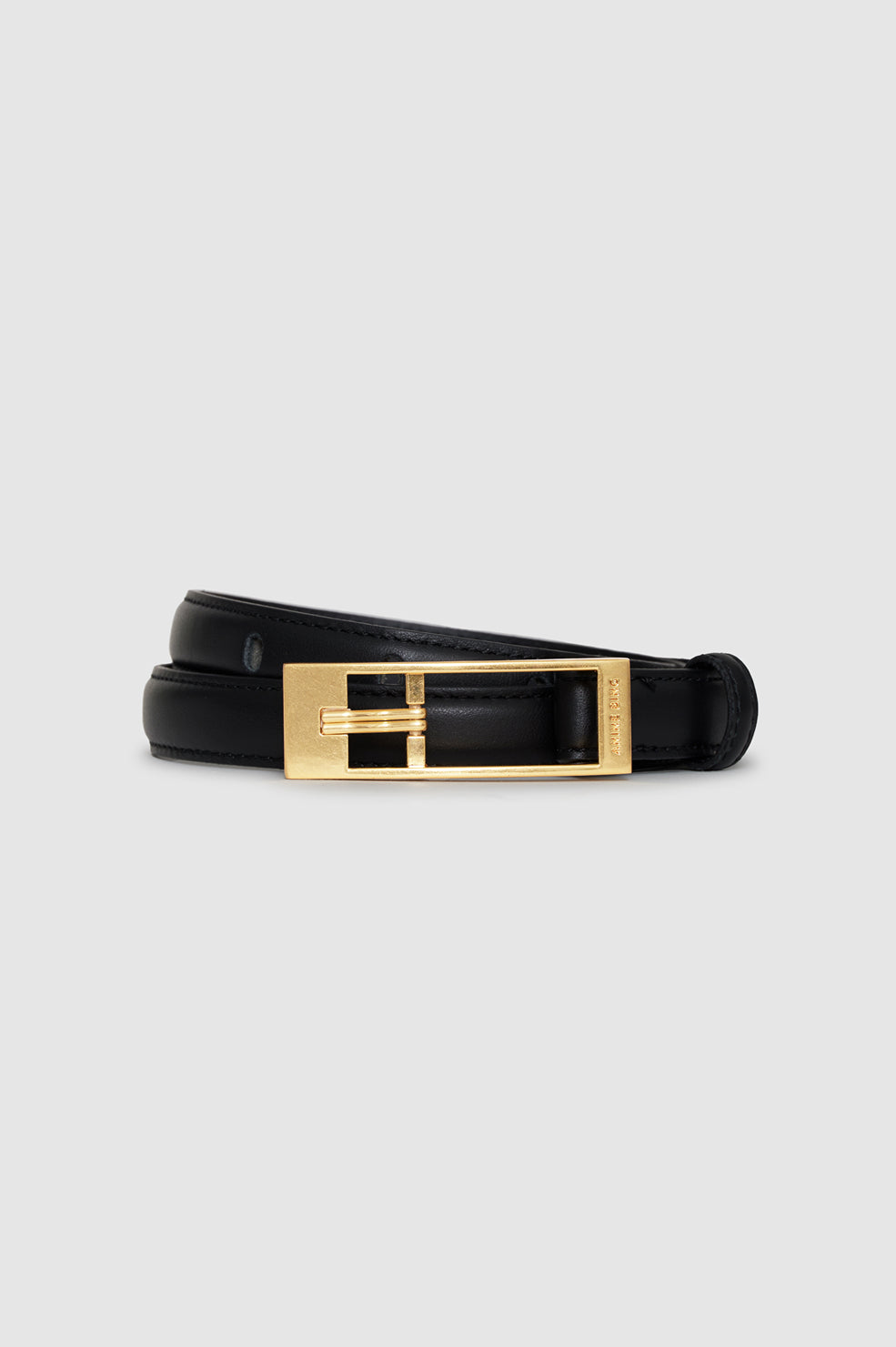 Anine Bing Elly Belt Smooth Leather i black med guldfarvet spænde.