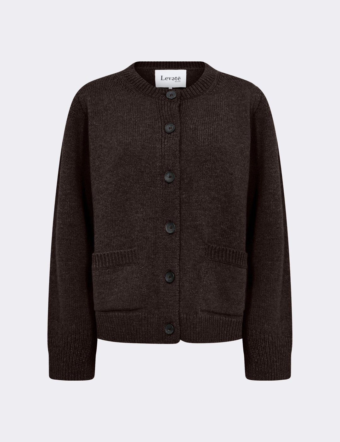 Levete Room LR-Perle 9 Cardigan i Dark Brown, strikket i merinould og cashmere med rund hals og knaplukning.