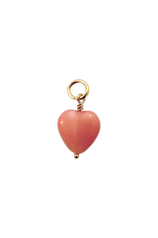 Pico French Heart Pendant – delikat vedhæng i glas og 24 karat guldbelagt messing, farve Coral/FG.
