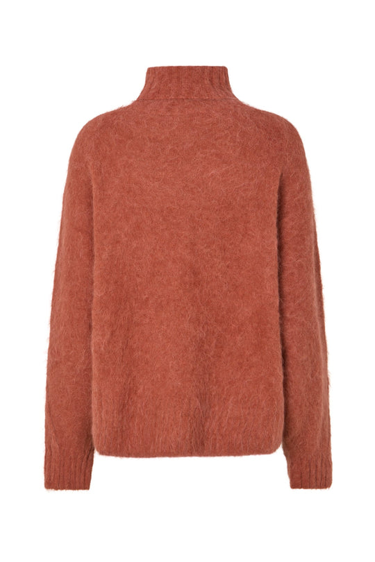 Rabens Saloner Mabeka Fluffy Knit sweater i redwood hel figur