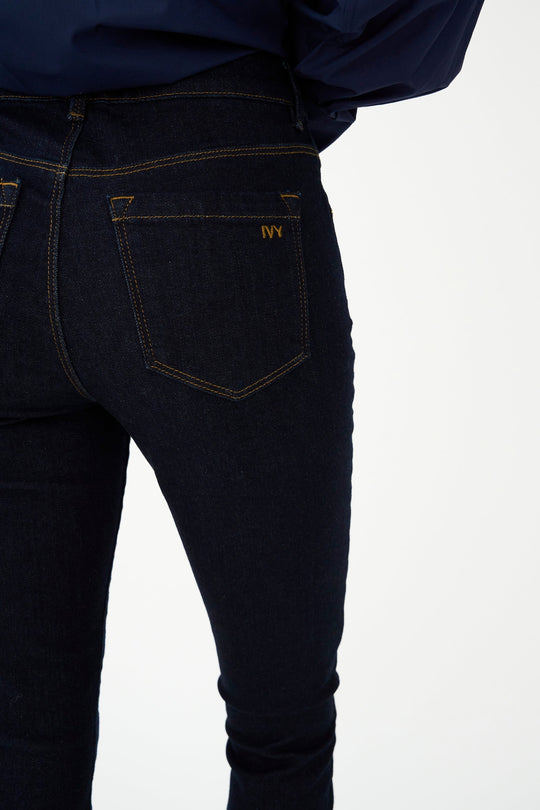 IVY-Alexa Cropped Jeans i Wash Rinse Vicky denim med skinny fit og mellemhøj talje.