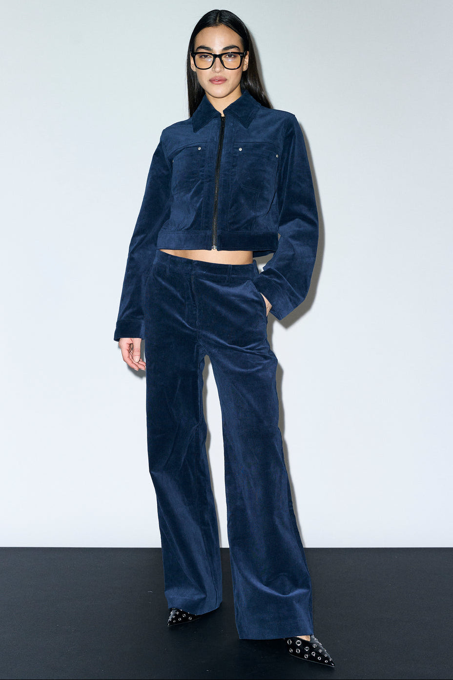 IVY Copenhagen Alice Wide Cord Pant -  corduroy-bukser med høj talje, brede ben og franske sidelommer i blød, ribbet kvalitet. CASSANDRA.DK
