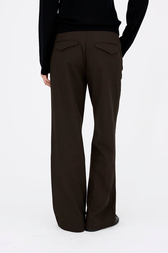 IVY Copenhagen Andrea Wide Pant i espresso brown med vide ben.