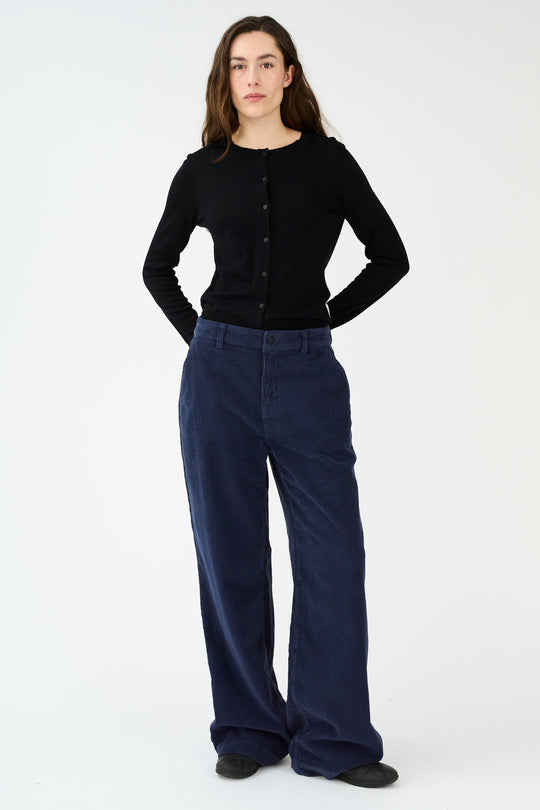 IVY Augusta French Jeans Exclusive Cord – dyb navyblå jeans i fløjl med høj talje og lige ben.

