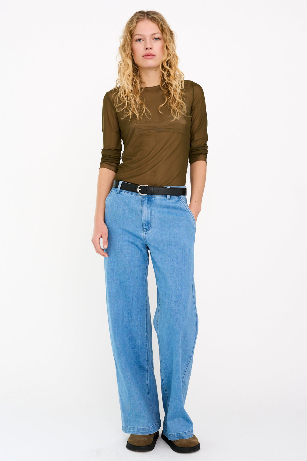 IVY Copenhagen Augusta French Jeans i wash garda – højtaljede jeans med brede lige ben og franske lommer.