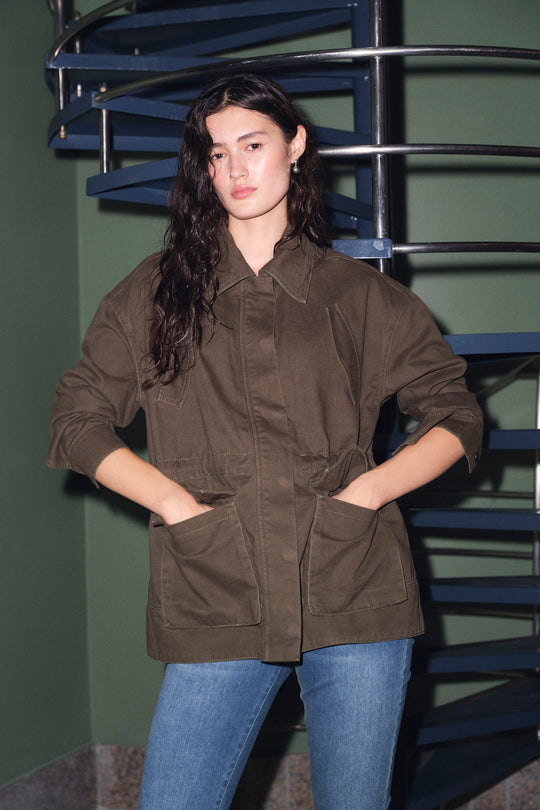 IVY Copenhagen Brooke festival jakke i olive med store lommer og relaxed fit.
