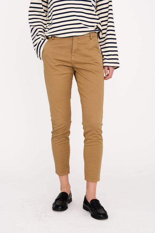 IVY Copenhagen | Bukser | Karmey Chino Color, dark desert