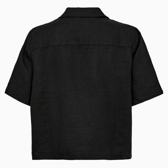 IVY Copenhagen Karmey SS Linen skjorte i sort med korte ærmer, cropped pasform og klassisk reverskrave.