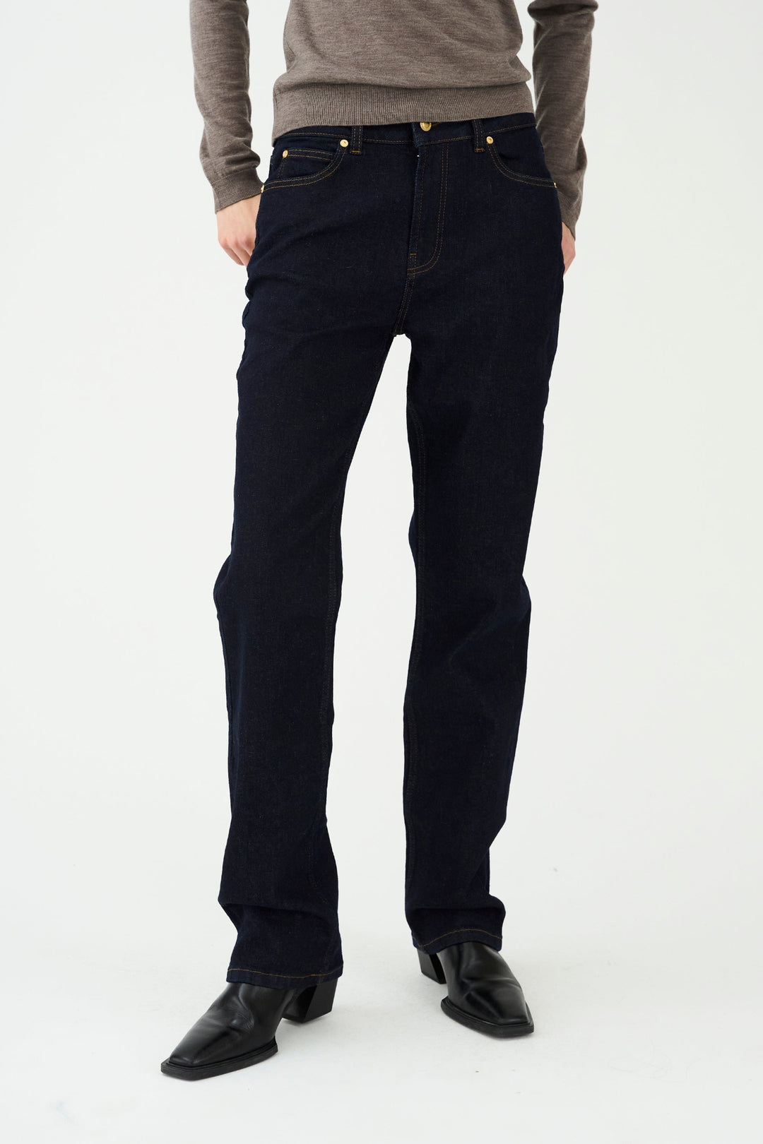 IVY-Lulu jeans i dark rinse wash med høj talje og lige ben.