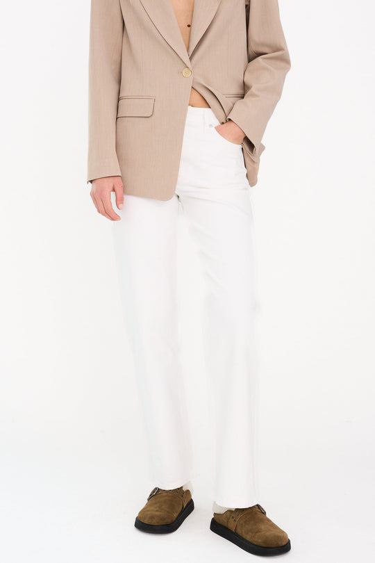 IVY Copenhagen Mia jeans i optical white med høj talje, straight leg og klassisk denimdesign.