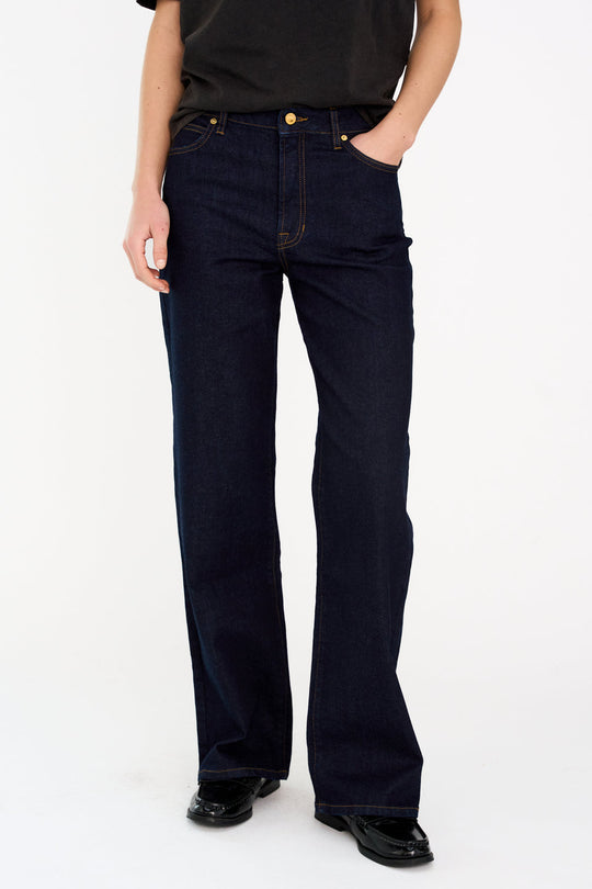 IVY Copenhagen Mia Wash Rinse Vicky jeans i denim blue.