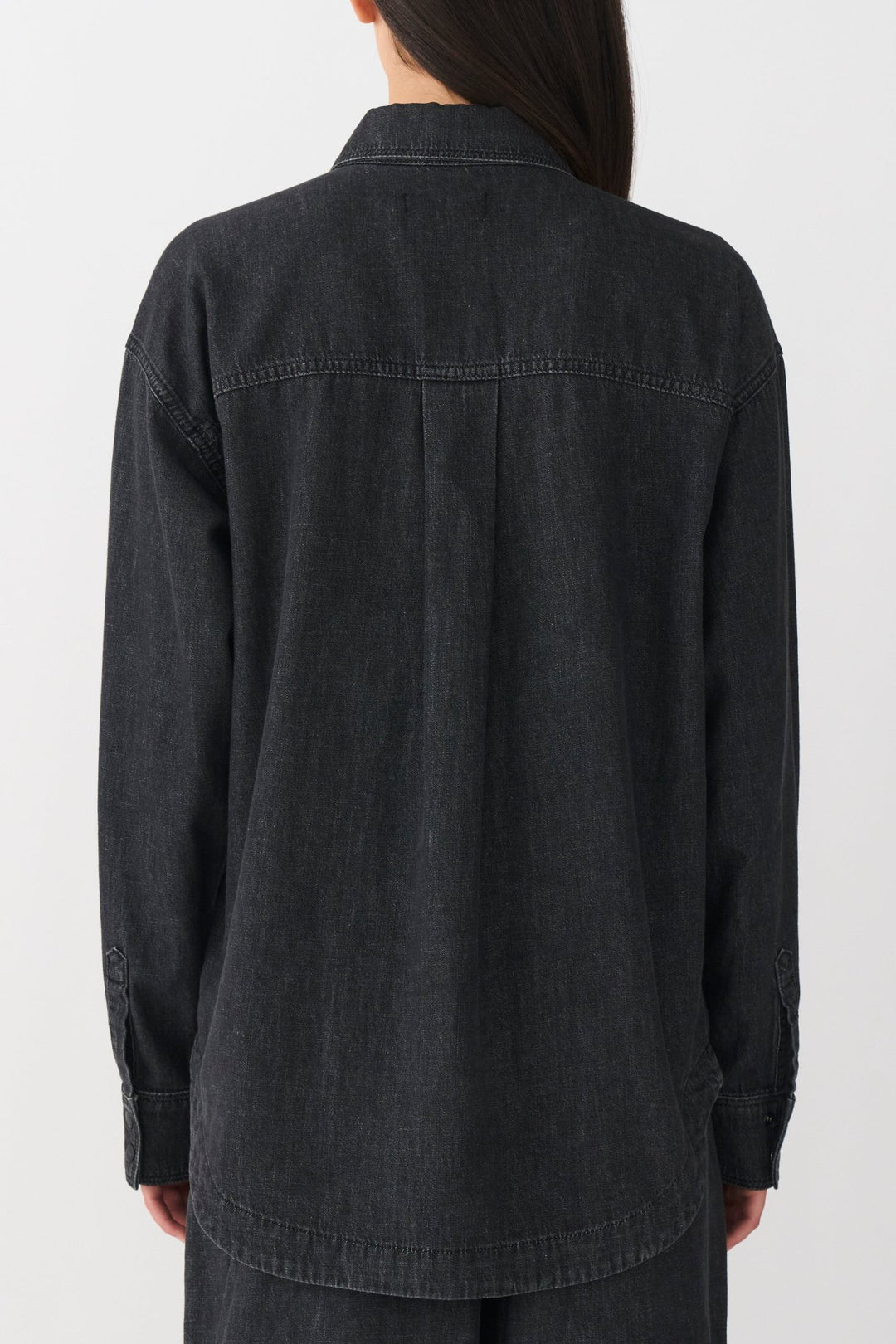IVY Copenhagen Queen Matti Oversize Skjorte – Afslappet Stil i Blødt Sort Denim