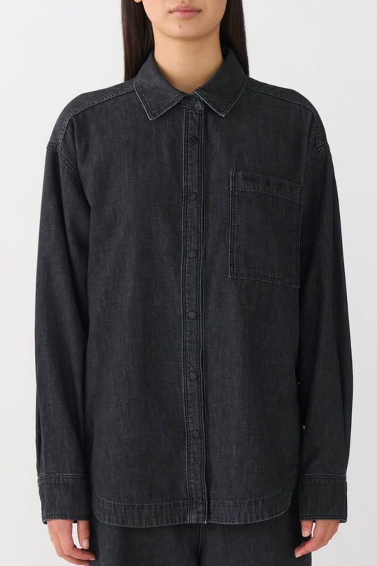 IVY Copenhagen Queen Matti Oversize Skjorte – Afslappet Stil i Blødt Sort Denim