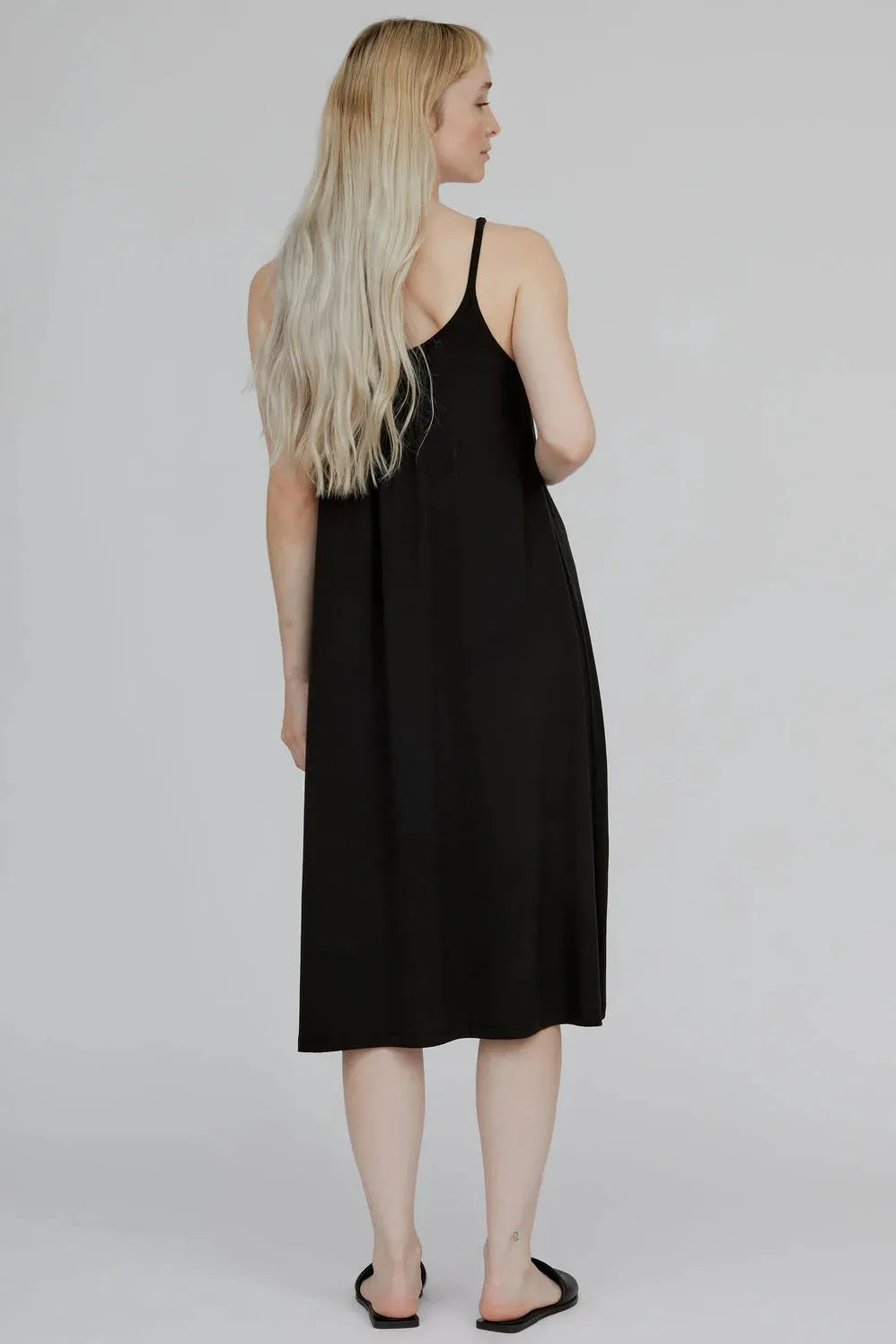 Stropkjole til kvinder | Basic Apparel Jo Strap Dress, black