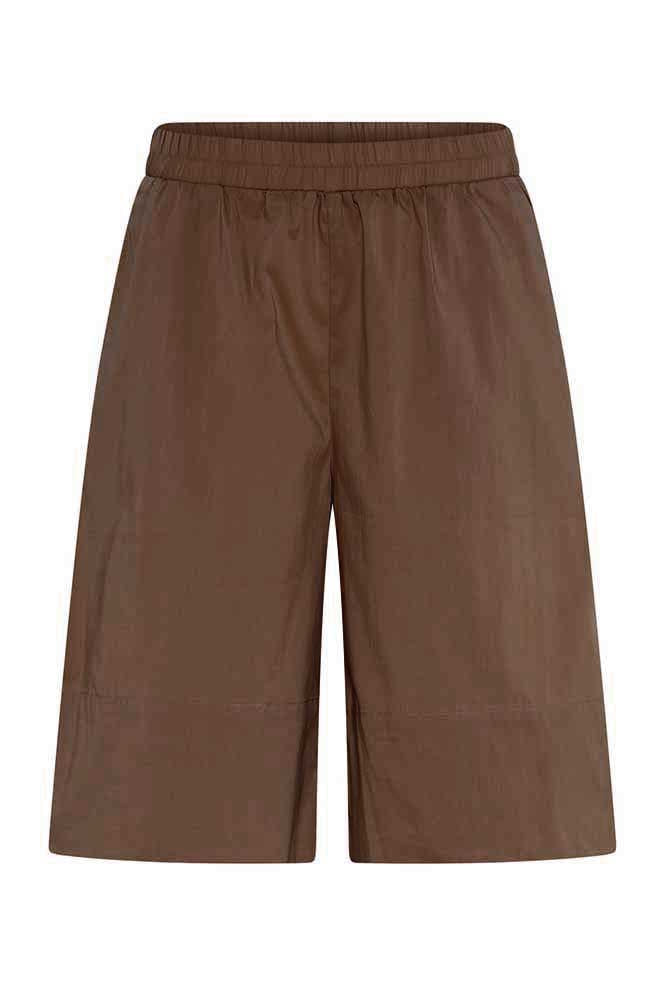 La Rouge Vilma bermuda shorts i mørk brun med vid pasform og elastisk talje.