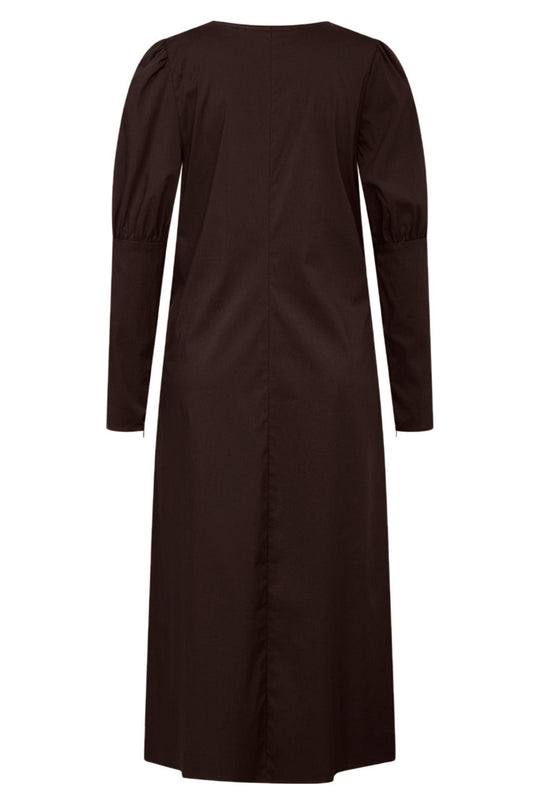La Rouge Katinka Dress i farven dark brown – elegant, tidløs kjole med feminint snit.
