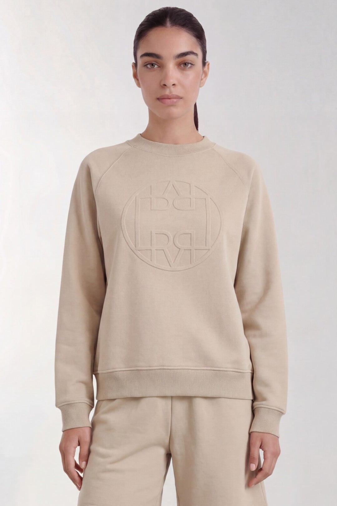 Leveté Room Nuka 11 sweatshirt i island fossil med 3D-logo og rund hals.
