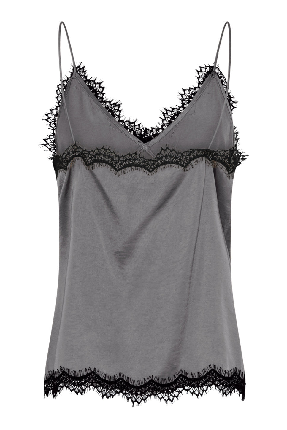 La Rouge Lotte Satin Top i grey – feminin top i satin med delikate blondedetaljer, fine stropper og let, skinnende finish.
