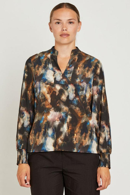 PBO | Silkebluse | Mindra Blouse, dark abstract