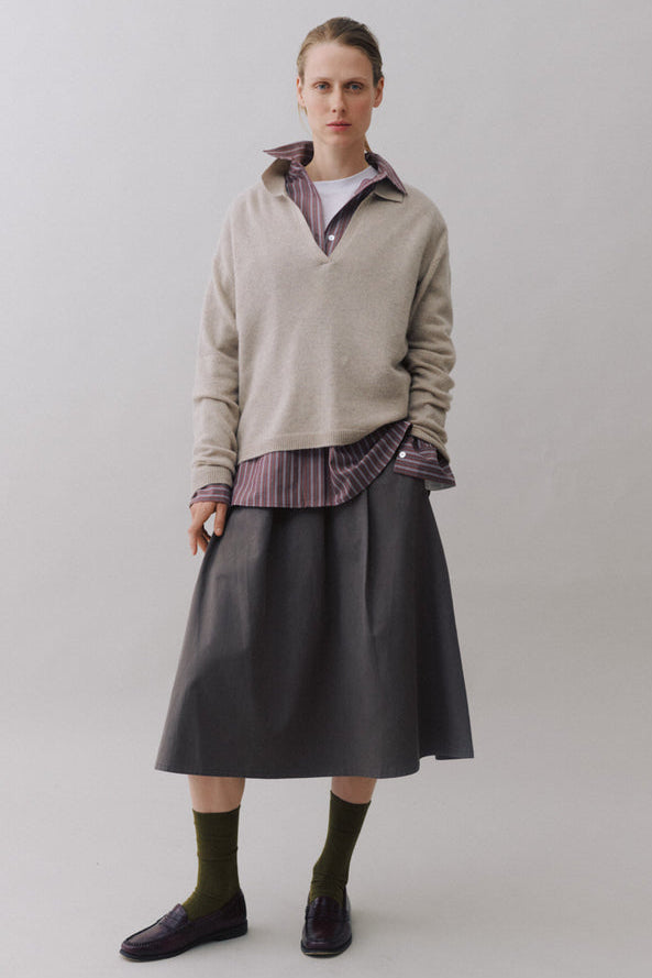 Beta Studios Naya Polo i sand melange i 100% cashmere.