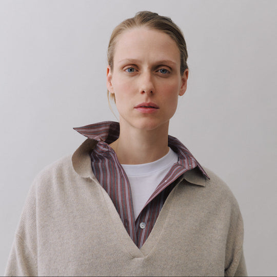 Beta Studios Naya Polo i sand melange i 100% cashmere.