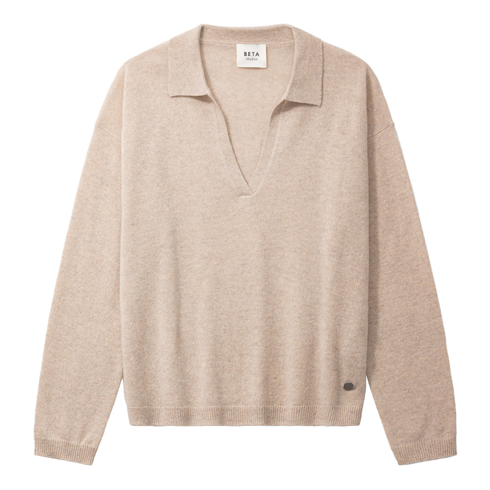 Beta Studios Naya Polo i sand melange i 100% cashmere.