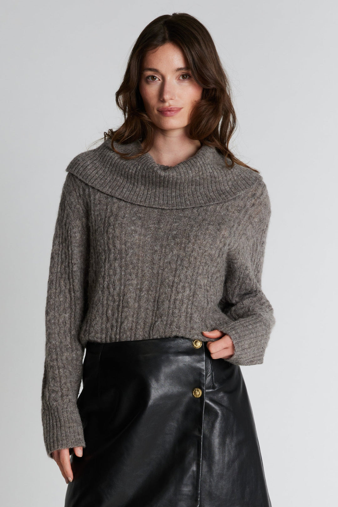 PBO Kosta Knit striktrøje i beige melange set forfra