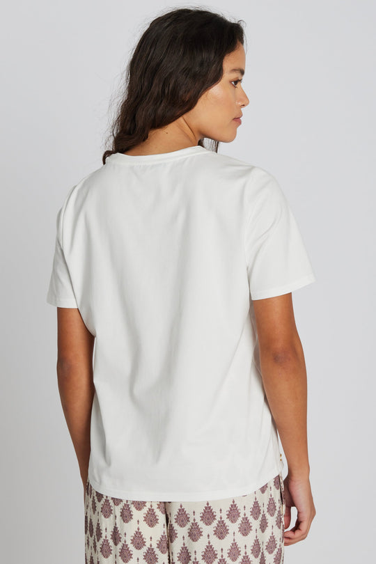 PBO Tina T-shirt i hvid med rund hals og korte ærmer