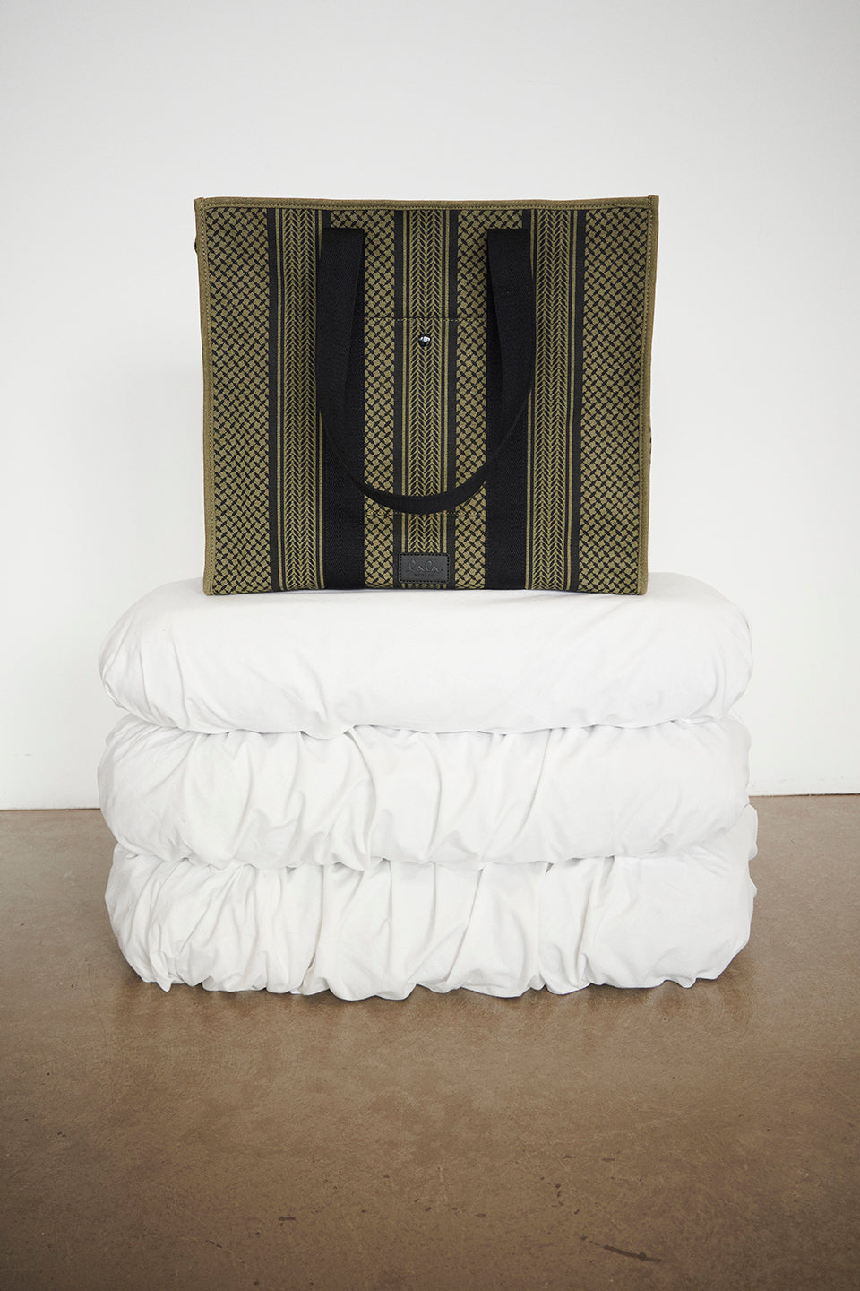 Lala Berlin | Shopper | Mason canvas, olive/black