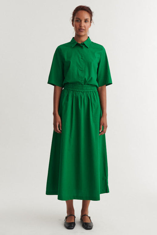 Basic Apparel Silje Long Skirt abundant green – GOTS nederdel i økologisk bomuld.