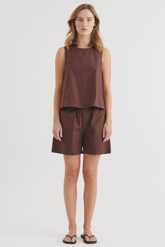 Basic Apparel Silje shorts – lette shorts med elastisk talje og skrålommer.